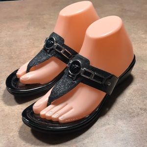 Marc Fisher size 7.5 black slides